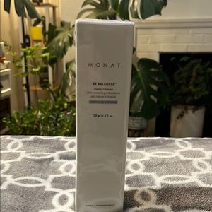 NIB MONAT BE BALANCED™ Foamy Cleanser